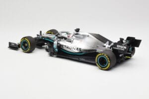 Mercedes AMG Petronas W10 #44 L. Hamilton F1 World Champion 2019 Minichamps 1:18 110190044 Метал — снимка 5 от 6
