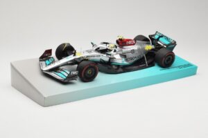 Mercedes AMG Petronas W13 E Performance #44 L. Hamilton 2022 Minichamps 1:18 113220044 Метал — снимка 2 от 6