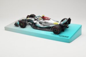 Mercedes AMG Petronas W13 E Performance #44 L. Hamilton 2022 Minichamps 1:18 113220044 Метал — снимка 5 от 6