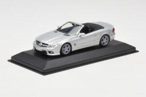 Mercedes AMG SL63 R230 Сребрист Minichamps 1:43 B66960018-R Метал — снимка 2 от 4