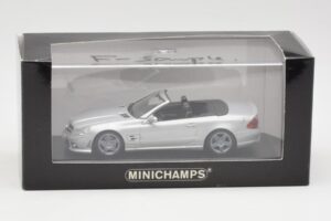 Mercedes AMG SL63 R230 Сребрист Minichamps 1:43 B66960018-R Метал — снимка 4 от 4
