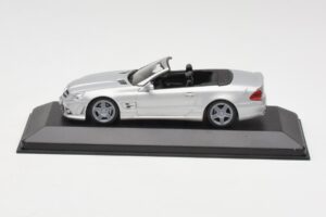 Mercedes AMG SL63 R230 Сребрист Minichamps 1:43 B66960018-R Метал
