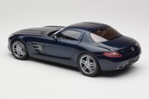 Mercedes SLS AMG C197 Blue Metallic Minichamps 1:18 180039021 Метал — снимка 7 от 8