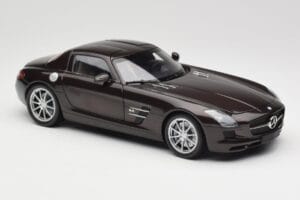 Mercedes AMG SLS C197 Brown Metallic Minichamps 1:18 100039028 Метал — снимка 6 от 8