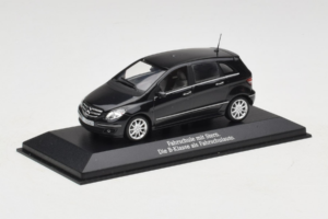 Mercedes B-Class W245 Автошкола Черен Minichamps 1:43 MB005 Метал — снимка 2 от 4