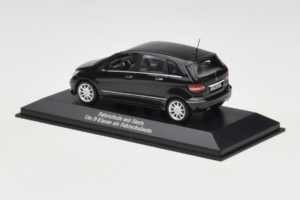 Mercedes B-Class W245 Автошкола Черен Minichamps 1:43 MB005 Метал — снимка 3 от 4