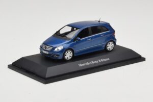 Mercedes B-Class W245 Lotus Blue Metallic Minichamps 1:43 B66962407 Метал — снимка 2 от 4