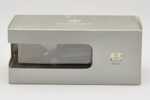 Mercedes B-Class W245 Lotus Blue Metallic Minichamps 1:43 B66962407 Метал — снимка 4 от 4