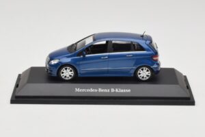 Mercedes B-Class W245 Lotus Blue Metallic Minichamps 1:43 B66962407 Метал