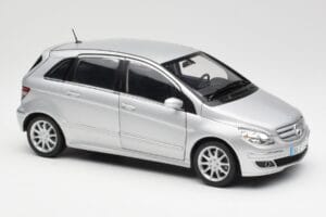 Mercedes B-Class W245 Сребрист Kyosho 1:18 B66962326 Метал — снимка 6 от 8