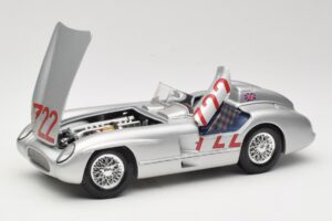Mercedes 300 SLR W196S #722 S. Moss / D. Jenkinson Mille Miglia Winner 1955 Maisto 1:18 536887 Метал — снимка 2 от 8