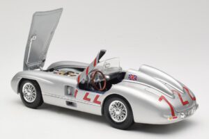 Mercedes 300 SLR W196S #722 S. Moss / D. Jenkinson Mille Miglia Winner 1955 Maisto 1:18 536887 Метал — снимка 5 от 8