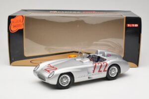 Mercedes 300 SLR W196S #722 S. Moss / D. Jenkinson Mille Miglia Winner 1955 Maisto 1:18 536887 Метал — снимка 8 от 8