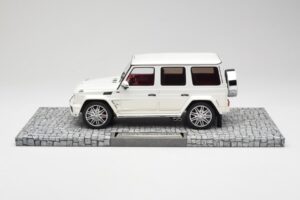 Mercedes Brabus B63 620 Widestar Pearl White Minichamps 1:18 107032201 Метал — снимка 3 от 6