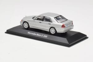 Mercedes C 200 W202 Iridium Silver Minichamps 1:43 B66040488 Метал — снимка 3 от 4