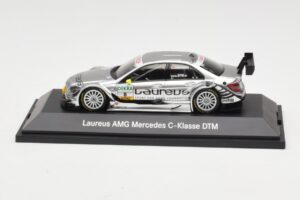 Mercedes C-Class C204 #8 R. Schumacher HWA DTM 2010 Minichamps 1:43 B66961414 Метал