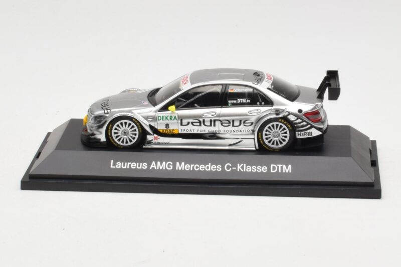 Mercedes C-Class C204 #8 R. Schumacher HWA DTM 2010 Minichamps 1:43 B66961414 Метал