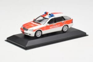 Mercedes C-Class S203 Notarzt Minichamps 1:43 430030190 Метал — снимка 2 от 4