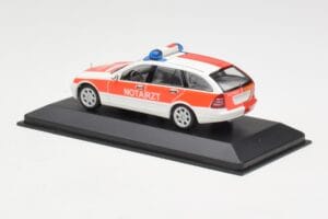 Mercedes C-Class S203 Notarzt Minichamps 1:43 430030190 Метал — снимка 3 от 4