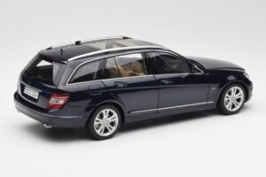 Mercedes C-Class S204 T-Modell Tanzanite Син AUTOart 1:18 B66962352 Метал — снимка 3 от 8