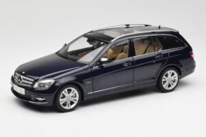 Mercedes C-Class S204 T-Modell Tanzanite Син AUTOart 1:18 B66962352 Метал