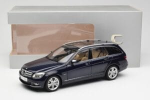 Mercedes C-Class S204 T-Modell Tanzanite Син AUTOart 1:18 B66962352 Метал — снимка 8 от 8