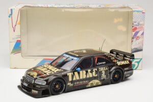Mercedes C-Class W202 #3 J. van Ommen AMG Mercedes Team DTM 1995 UT Models 1:18 180953303 Метал — снимка 8 от 8