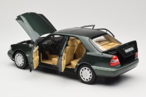 Mercedes C-Class W202 Malachite Green Norev 1:18 183372 Метал — снимка 3 от 8