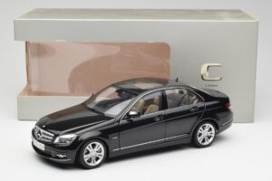 Mercedes C-Class W204 Avantgarde Obsidian Черен AUTOart 1:18 76264-R1 Метал — снимка 8 от 8