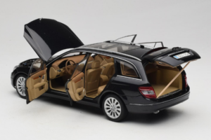 Mercedes C-Class W204 Estate Obsidian Black AUTOart 1:18 B66962349 Метал — снимка 5 от 8