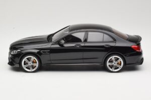 Mercedes C-Class W205 Brabus 650 Черен GT Spirit 1:18 GT132 Смола — снимка 3 от 6
