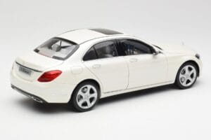 Mercedes C-Class W205 Diamond Бял Металик Norev 1:18 B66960256 Метал — снимка 3 от 8