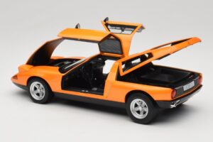 Mercedes C111 II White Autumn Metallic Norev 1:18 183050 Метал — снимка 5 от 10