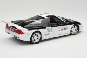 Mercedes C112 Sport Бял & Черен Guiloy 1:18 68521 Метал — снимка 3 от 8