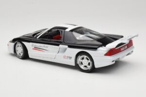Mercedes C112 Sport Бял & Черен Guiloy 1:18 68521 Метал — снимка 7 от 8