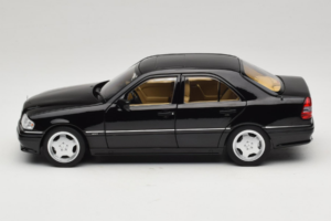 Mercedes C36 AMG W202 Obsidian Black Metallic Norev 1:18 183381 Метал — снимка 4 от 8