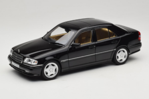 Mercedes C36 AMG W202 Obsidian Black Metallic Norev 1:18 183381 Метал