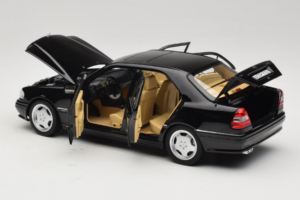 Mercedes C36 AMG W202 Obsidian Black Metallic Norev 1:18 183381 Метал — снимка 5 от 8