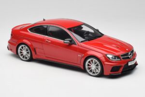 Mercedes AMG C63 W204 Червен 2nd Choice GT Spirit 1:18 GT065-D1 Смола — снимка 4 от 6