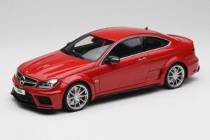 Mercedes AMG C63 W204 Червен 2nd Choice GT Spirit 1:18 GT065-D1 Смола