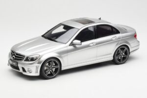 Mercedes C63 AMG W204 Сребрист GT Spirit 1:18 GT462 Смола