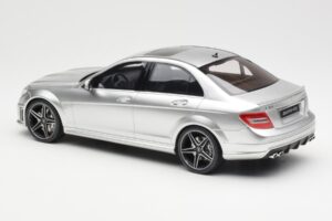 Mercedes C63 AMG W204 Сребрист GT Spirit 1:18 GT462 Смола — снимка 5 от 6