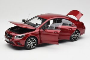 Mercedes CLA C117 Designo Patagonia Червен Металик Norev 1:18 B66960131 Метал — снимка 2 от 8