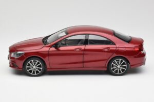 Mercedes CLA C117 Designo Patagonia Червен Металик Norev 1:18 B66960131 Метал — снимка 4 от 8