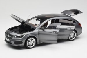 Mercedes CLA C117 Mountain Сив Norev 1:18 B66960351 Метал — снимка 2 от 8