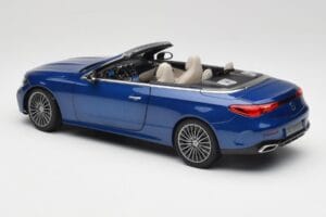 Mercedes CLE Кабриолет A236 Син Norev 1:18 B66960653 Метал — снимка 8 от 9