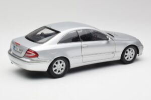 Mercedes CLK 500 C209 Сребрист Kyosho 1:18 B66962144 Метал — снимка 3 от 8