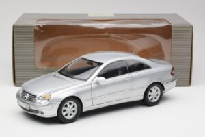Mercedes CLK 500 C209 Сребрист Kyosho 1:18 B66962144 Метал — снимка 8 от 8