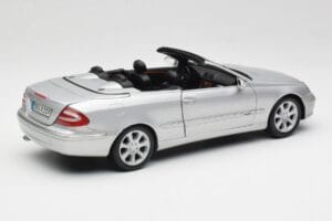 Mercedes CLK 500 Кабриолет Elegance A209 Сребърен Kyosho 1:18 B66962172 Метал — снимка 3 от 8