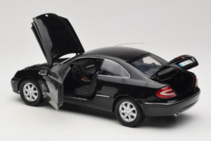 Mercedes CLK C209 Black Metallic Kyosho 1:18 B66962149 Метал — снимка 5 от 8